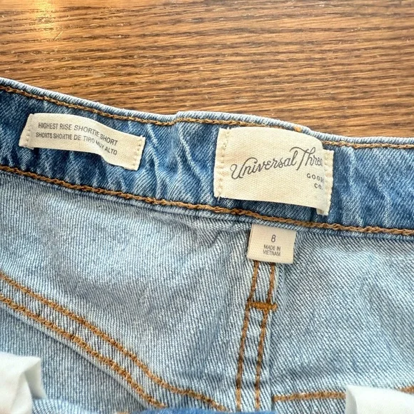 Universal Thread High Rise Jean Short - Picture 2 of 6